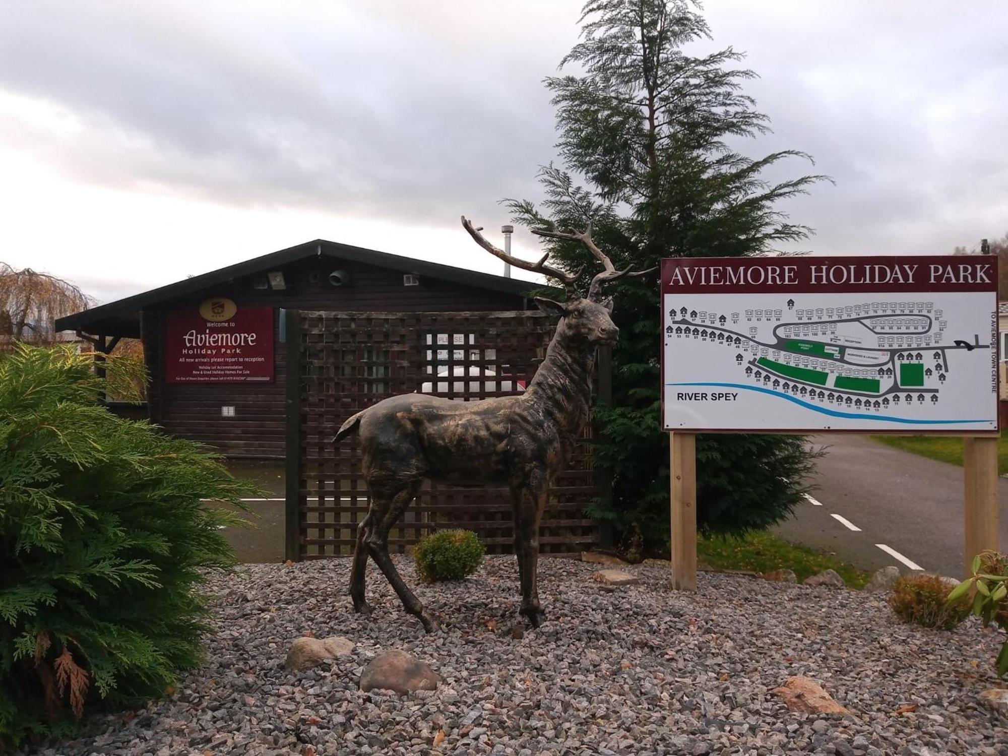 2 The Wee Hut